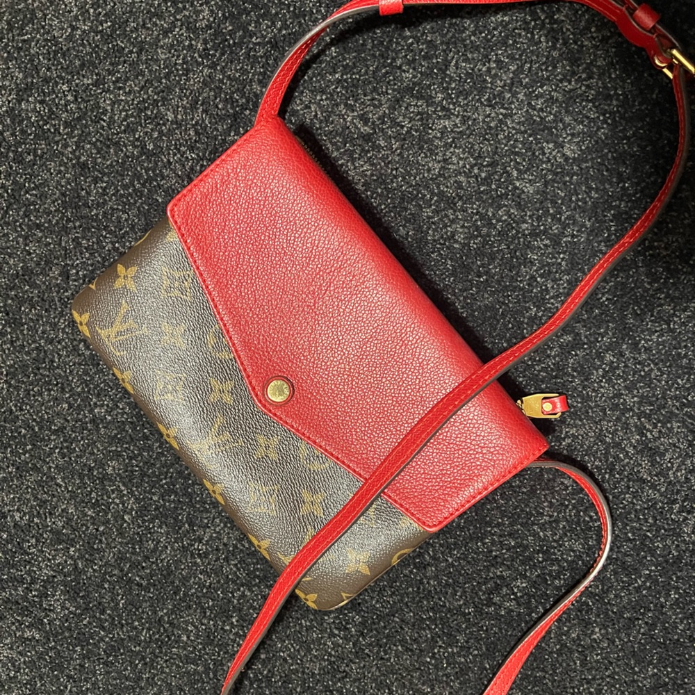 Louis Vuitton Twice Noir Shoulder Bag!